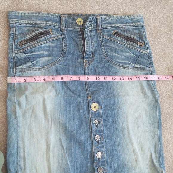 Knee length jean skirt - Picture 6 of 6